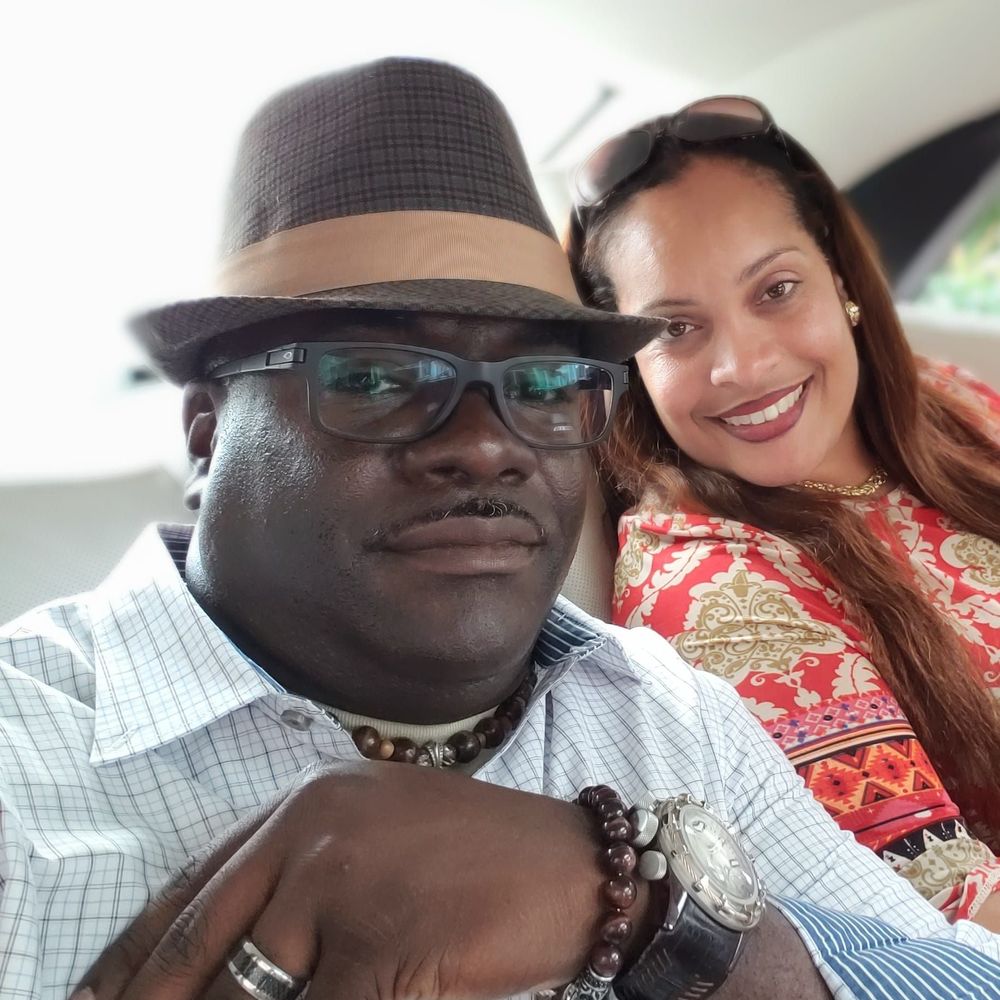 Meet your Posher, Ofari